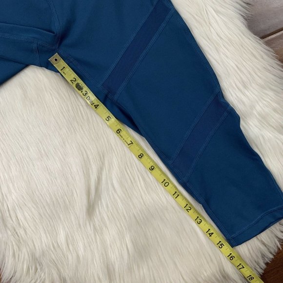 Zyia Size 4 Corsair Blue‎ Brilliant Mesh Hi Rise Crop Legging - Picture 4 of 8